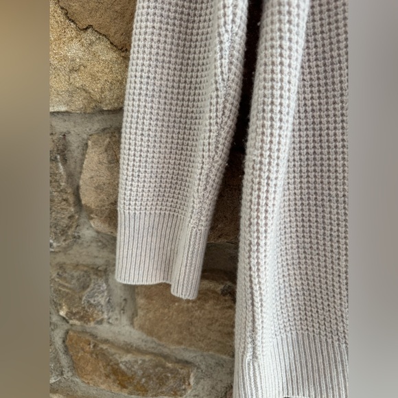 VINCE weekender cardigan in oat, cashmere/wool blend medium - Picture 4 of 6